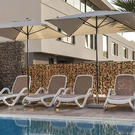 Apartment Beautiful In Okrug Gornji With Kitchen *